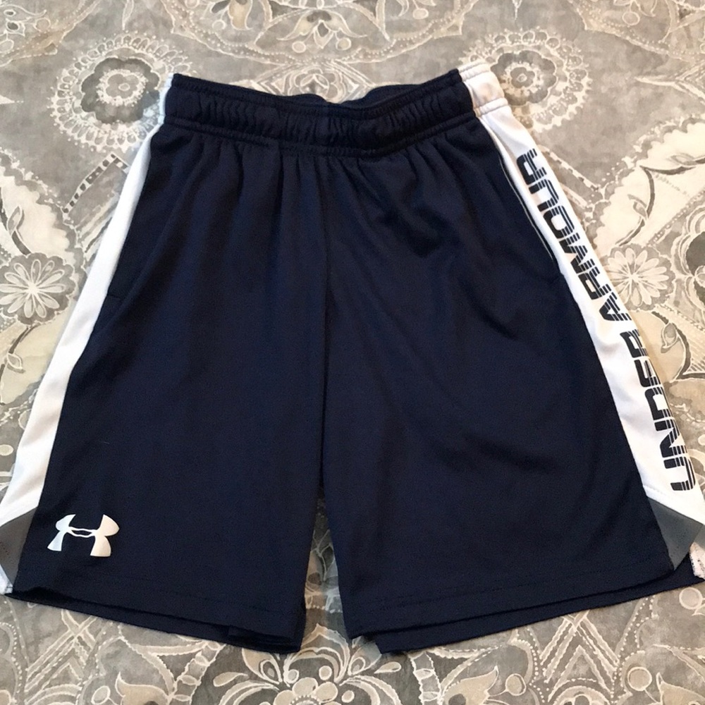 Under Armour Boys shorts